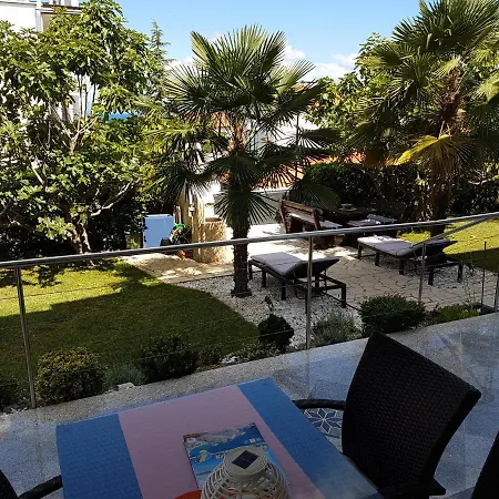 Jeka, Malinska, Krk Apartment Malinska